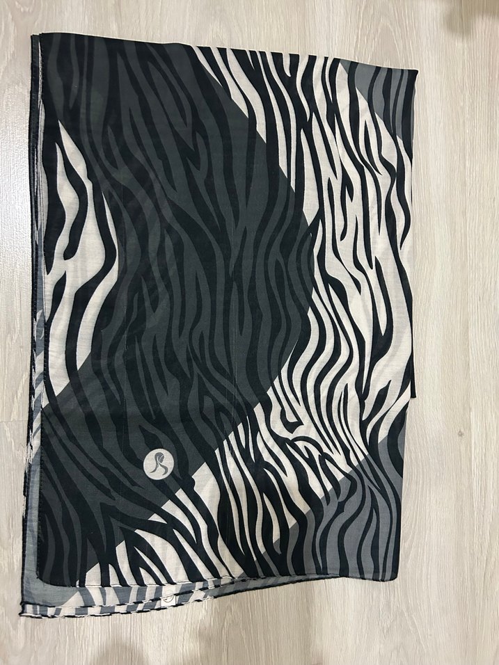 Desenli şal - Görsel 2