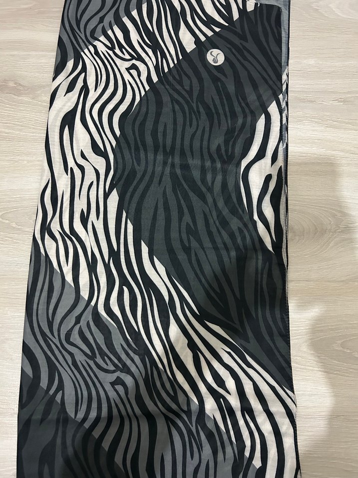 Desenli şal - Görsel 3