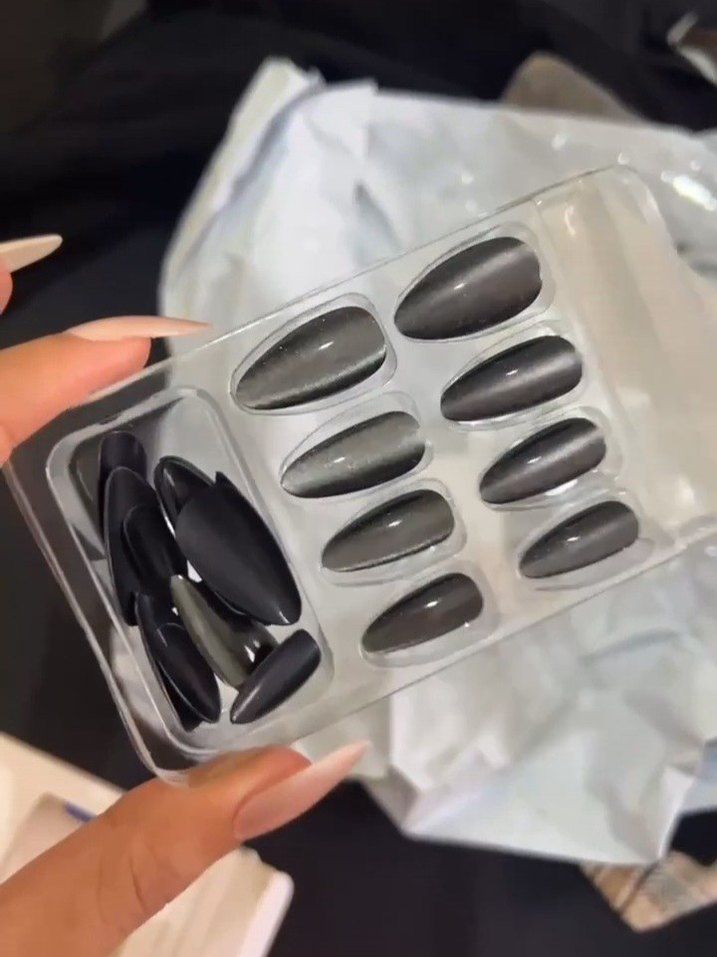 Mat Siyah Uzun Şehinşah Takma Tirnak - Görsel 2