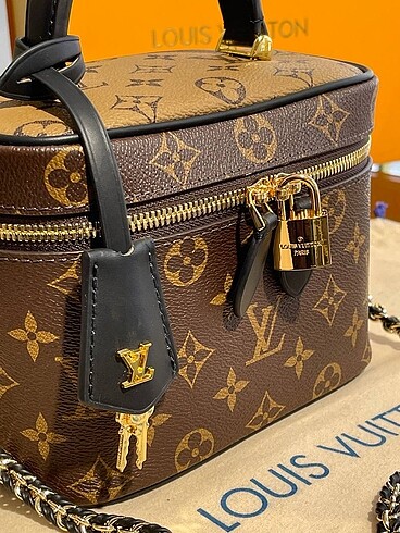 Louis Vuitton Louis Vuitton