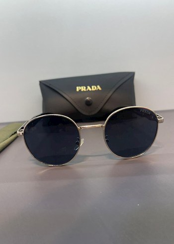 Prada Güneş Gözlüğü