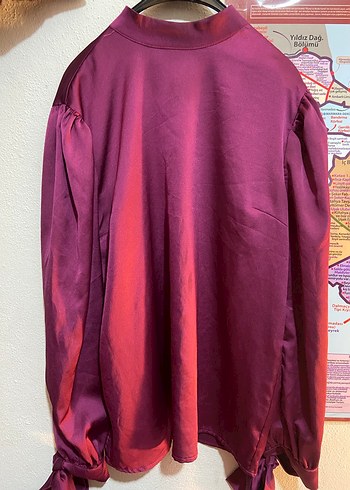 Bordo Yüksek Yakalı Kemerli Kadın Bluz - Görsel 4