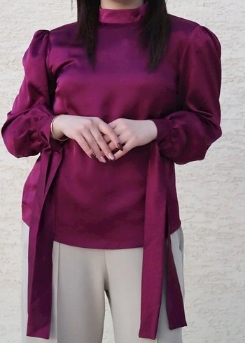 Bordo Yüksek Yakalı Kemerli Kadın Bluz - Görsel 2