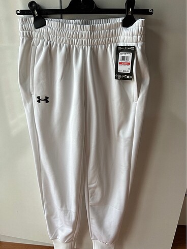 Under armour eşofman altı