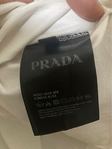 Prada Prada beyaz tişört s beden