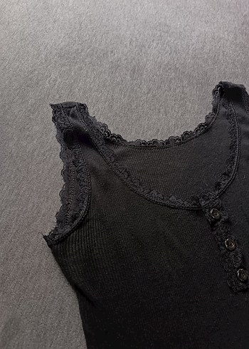 Düğmeli Siyah Üst - Görsel 3