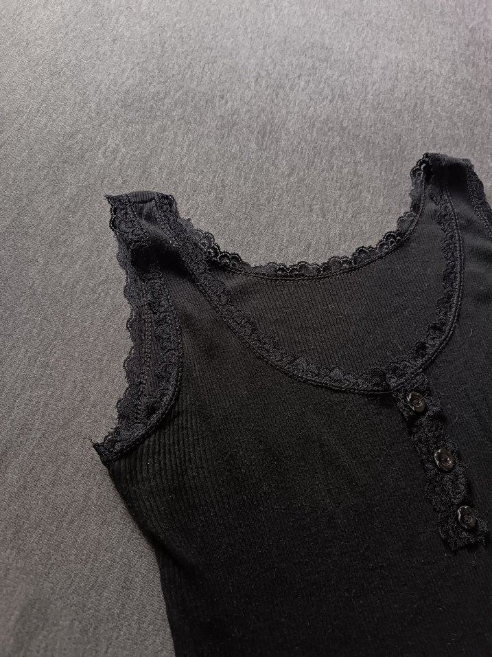 Düğmeli Siyah Üst - Görsel 3