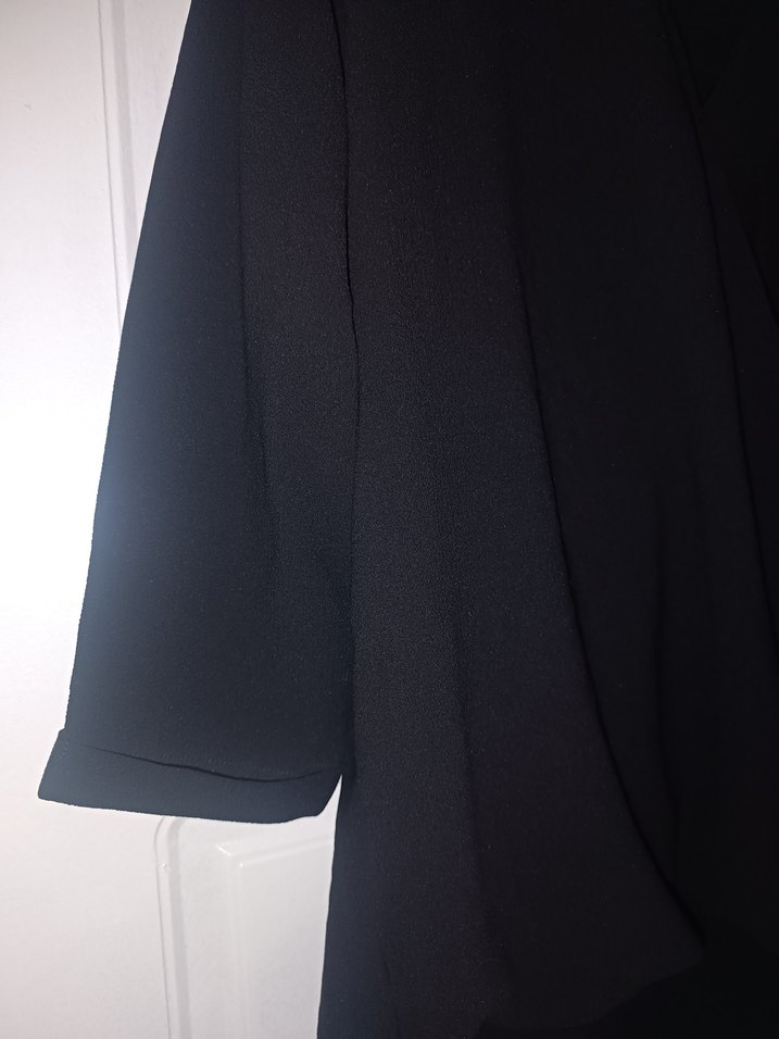 Siyah V Yakalı Salaş Kadın Bluz - Görsel 4