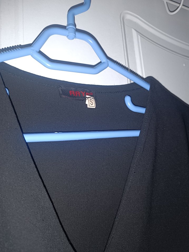 Siyah V Yakalı Salaş Kadın Bluz - Görsel 2