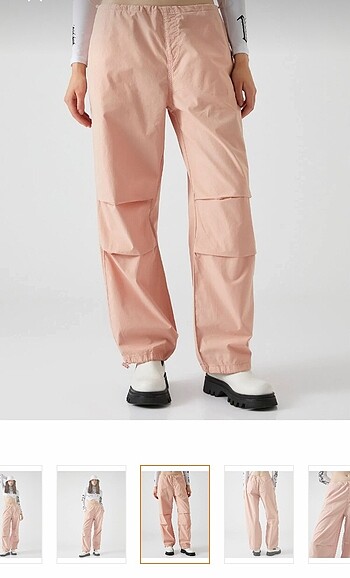 Pembe paraşüt