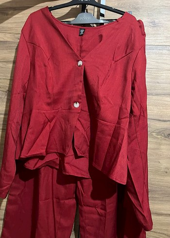 Kırmızı Kadın Uzun Takım Elbise - Görsel 2