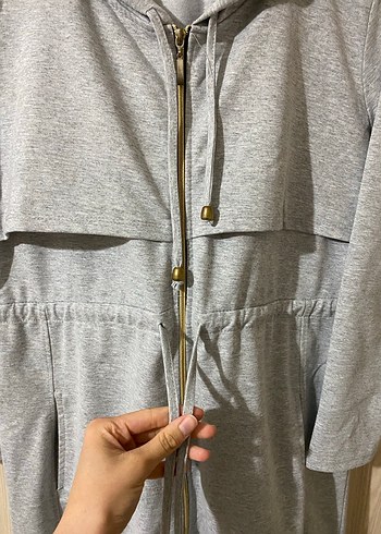 Gri Kapüşonlu Uzun Tesettür Spor Kap - Görsel 4