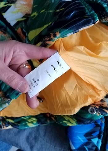 Ünisex üründür.. Kapüşonlu Renkli Fermuarlı Yelek - Görsel 5