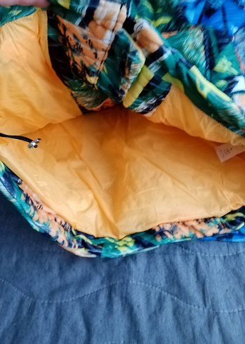 Ünisex üründür.. Kapüşonlu Renkli Fermuarlı Yelek - Görsel 6