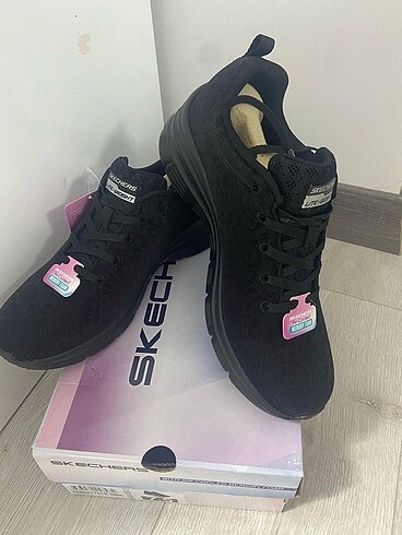 37,5 Beden SKECHERS KADIN SPOR AYAKKABI