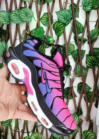 Nike Erkek Renkli Bağcıklı Spor Ayakkabı