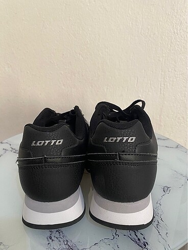 37 Beden Lotto Spor Ayakkabı