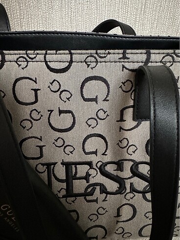  Beden Guess kol çantası