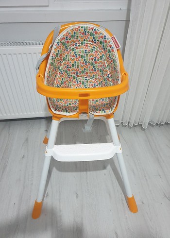 Turuncu Renkli Bebek Mama Sandalyesi fisher price
