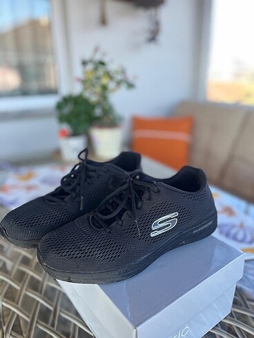 Skechers spor ayakkabı