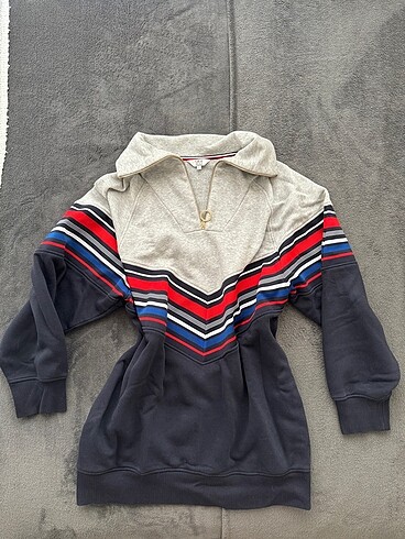 Gigi Hadid X Tommy Hilfiger Sweatshirt Elbise