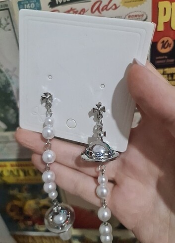 Beden Vivivenne Westwood küpe