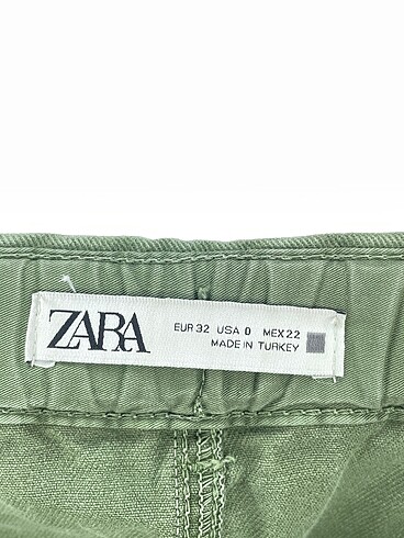 32 Beden yeşil Renk Zara Jean / Kot %70 İndirimli.