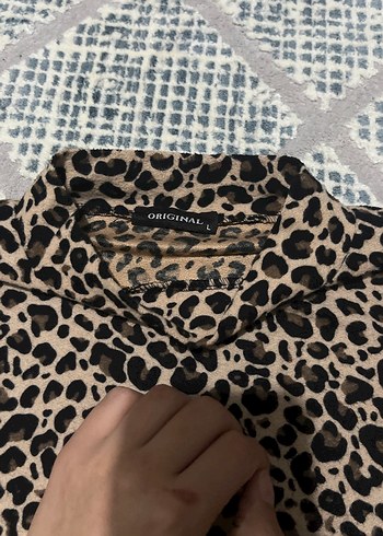 l Beden Kahverengi Leopar Desenli Uzun Kollu Bluz