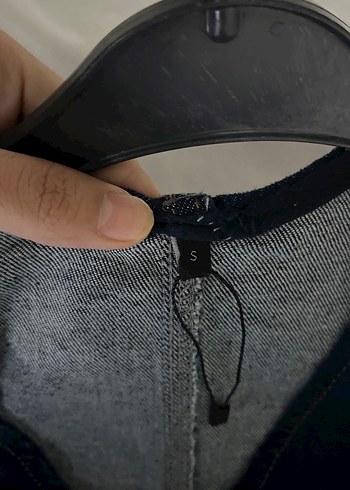 s Beden Düğmeli Siyah Kolsuz Denim Yelek