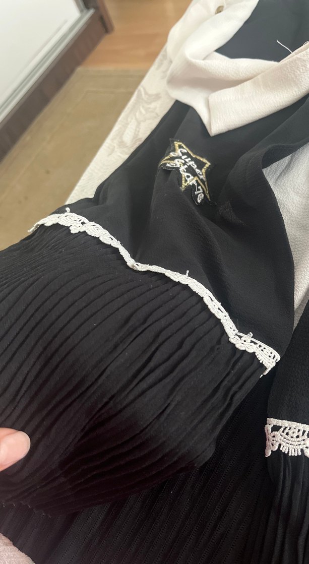 Siyah Nakışlı Uzun Kollu Kız Bluzu - Görsel 5