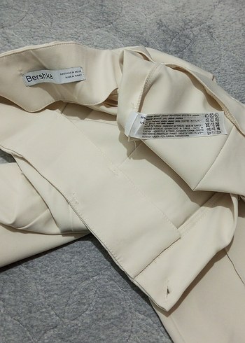 Bershka Kadın Bej Pilili  Kumaş Pantolon - Görsel 4