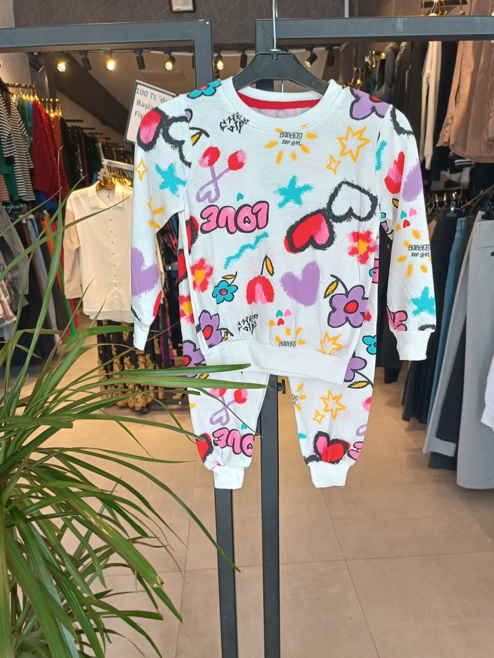 Renkli Desenli Kız çocuk takım - Görsel 3