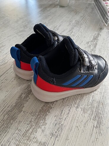 23 Beden lacivert Renk Adidas lacivert spor ayakkabı 23 no