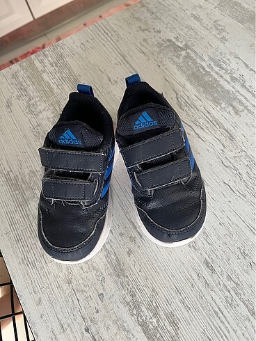 23 Beden Adidas lacivert spor ayakkabı 23 no