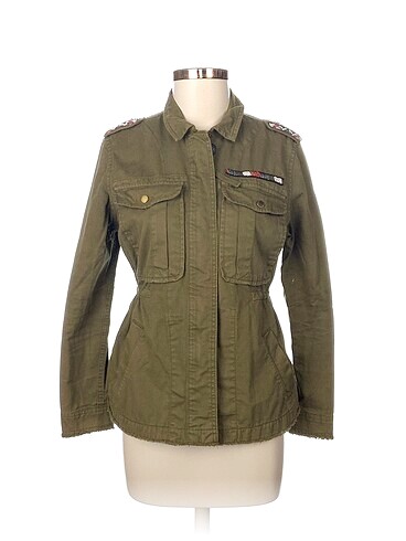 Bershka Trenchcoat %70 İndirimli.