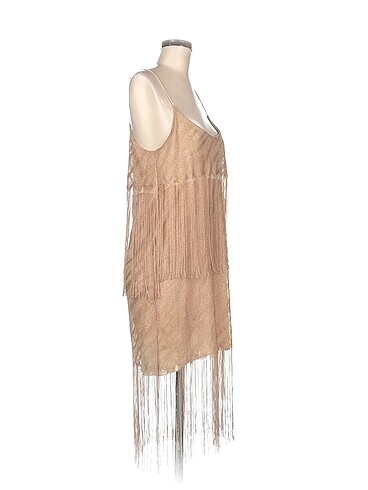H&M H&M Kısa Elbise %70 İndirimli.