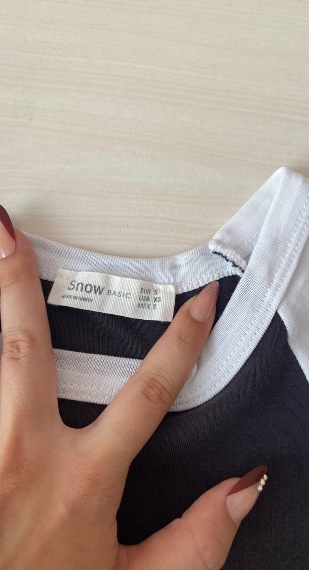 Beyaz Siyah Yıldız Baskılı Basic Crop - Görsel 4