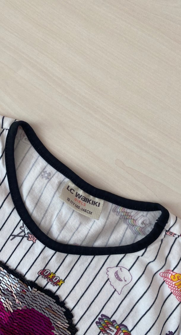 Renkli Baskılı Kız Tişörtü, Kısa Kollu, Bol Kesim - Görsel 4