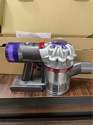 dyson v8 extra