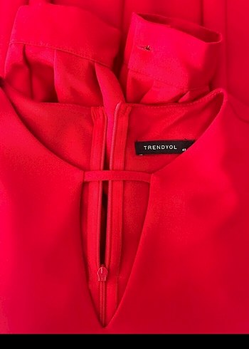 Midi Elbise. Yılbaşı için 1 kere giyildi. Tok bir kumaşı var - Görsel 2