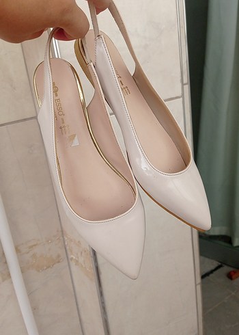 37 Beden Bej Stiletto Topusuz Ayakkabı