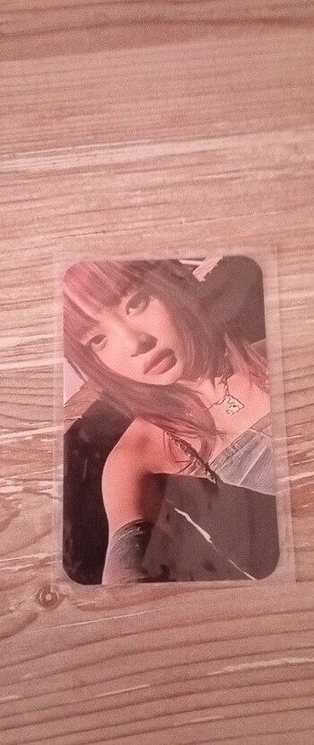 Hanni kpop pc koruyucuyla beraber( El yapımı değildir) 