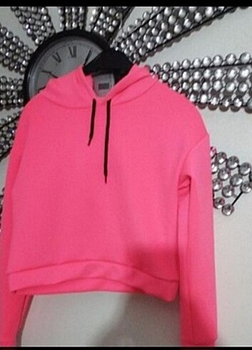 Kapşonlu sweatshirt