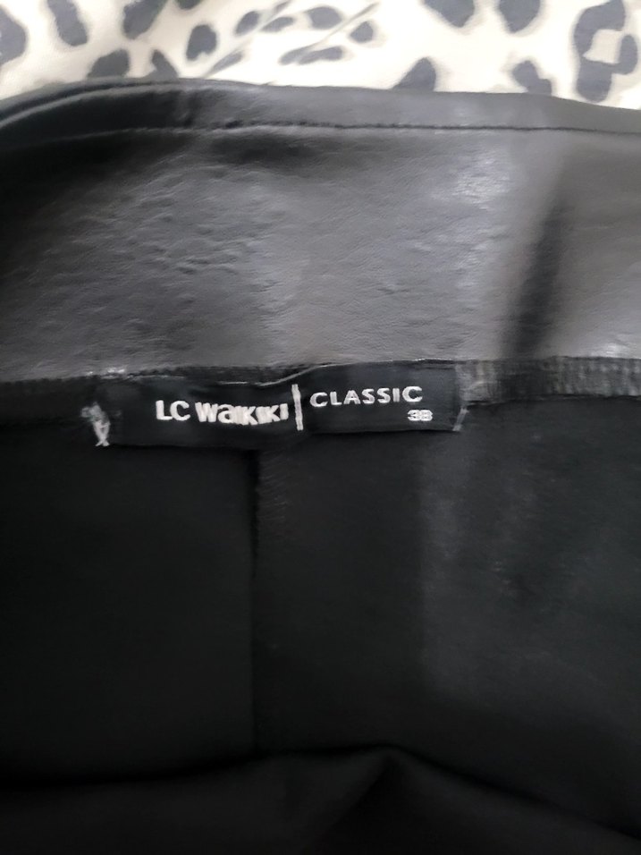 Siyah Deri Etek - Görsel 2