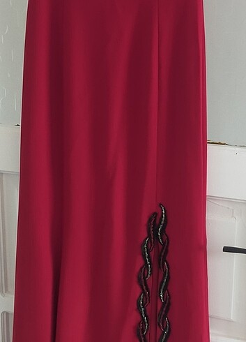 38 Beden Bordo yırtmaçlı elbise