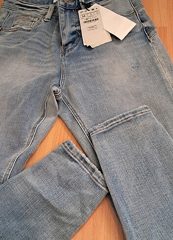 ZARA JEAN 
