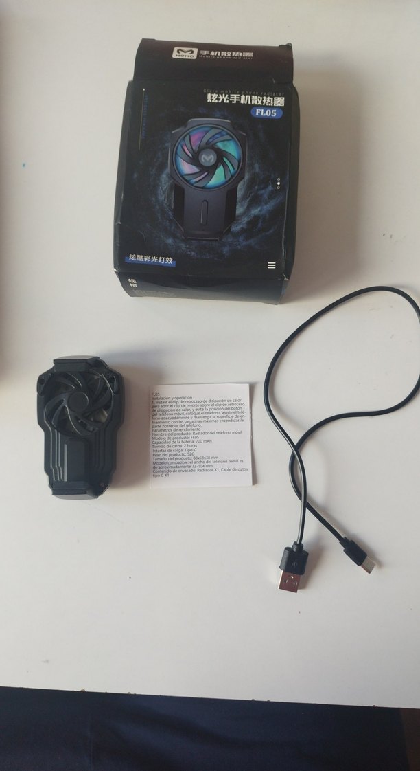 Siyah FLO5 Bataryalı RGB Telefon Soğutucu ve Şarj Cihazı - Görsel 3