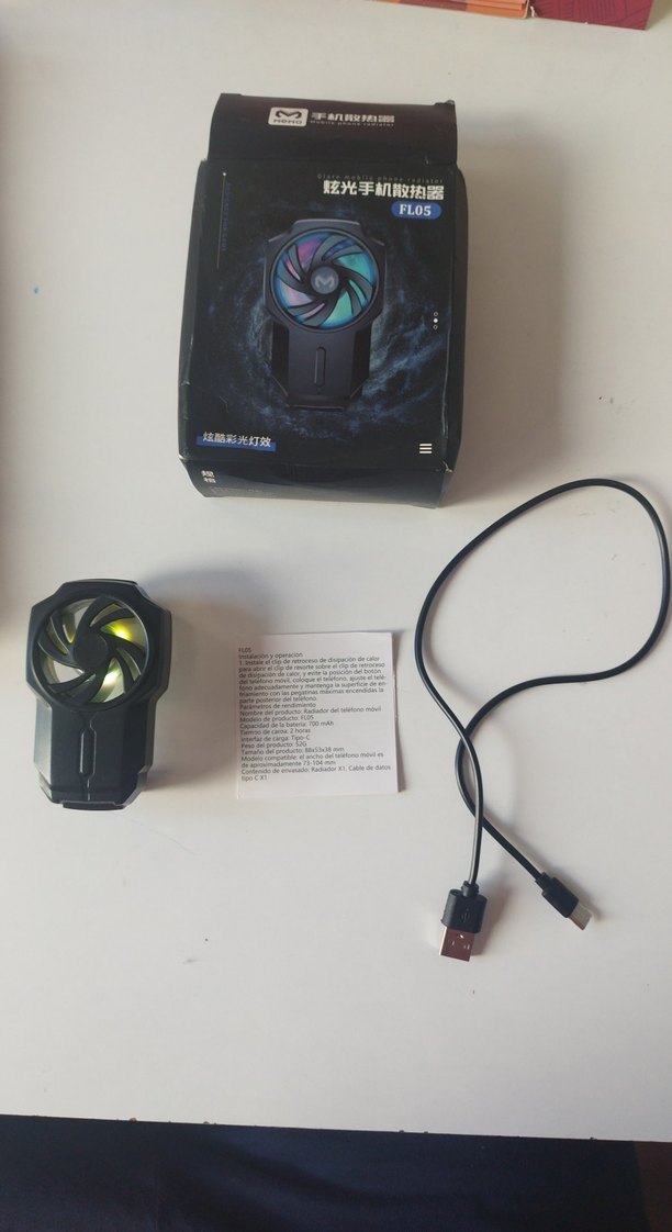 Siyah FLO5 Bataryalı RGB Telefon Soğutucu ve Şarj Cihazı - Görsel 2
