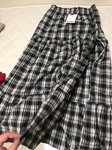 s Beden Bershka Yırtmaçlı uzun etek