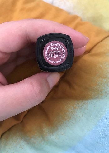 Beden siyah Renk Parlak Pembe Ruj